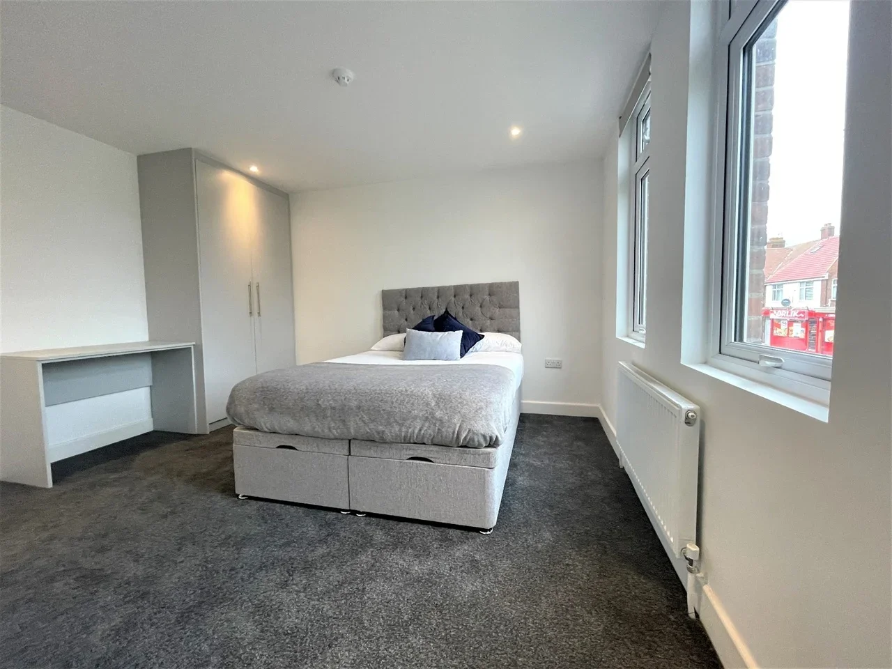 Room Kingsley Road in Greater London