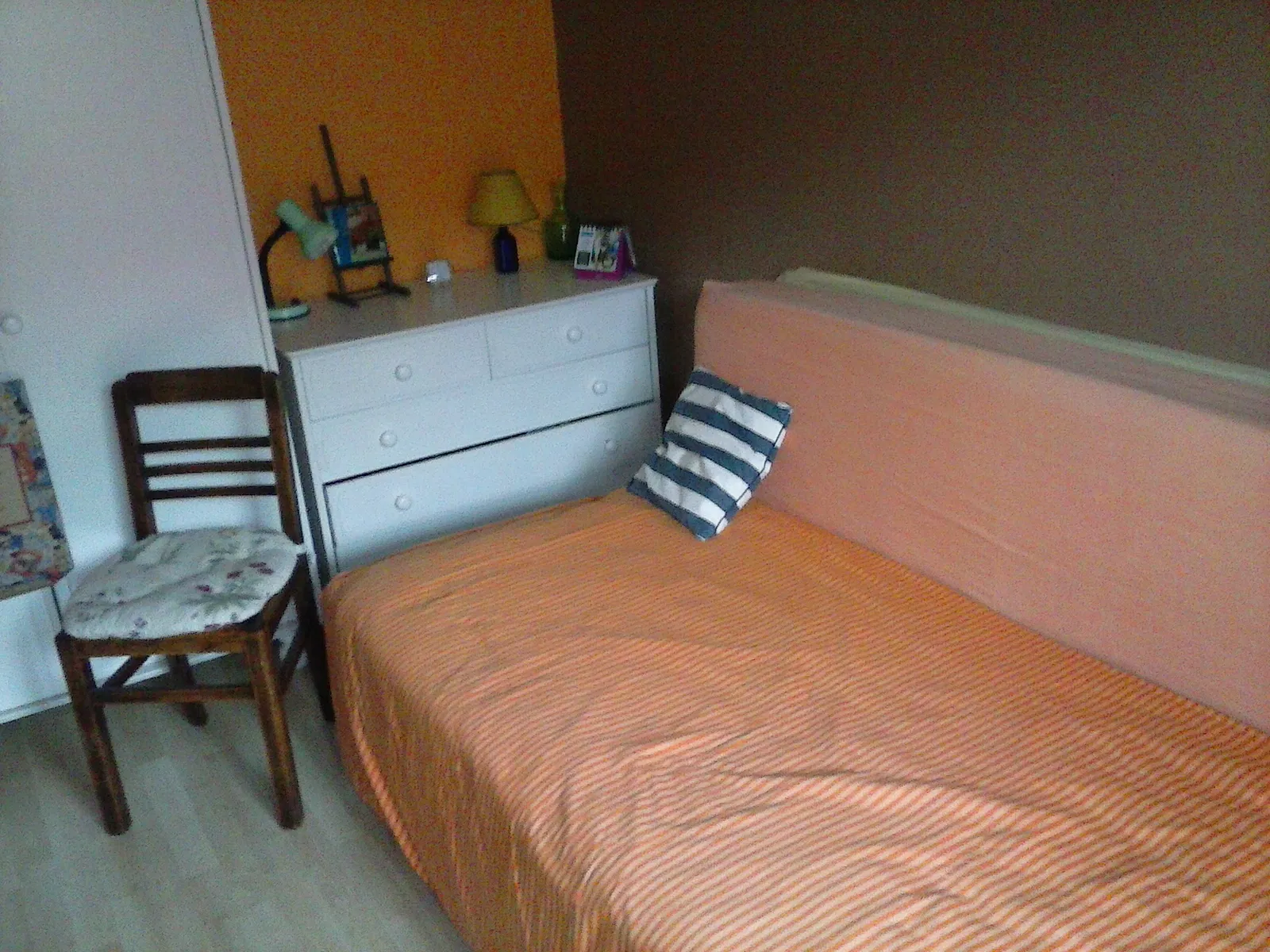 Room Rue Chante Perdrix in Embrun