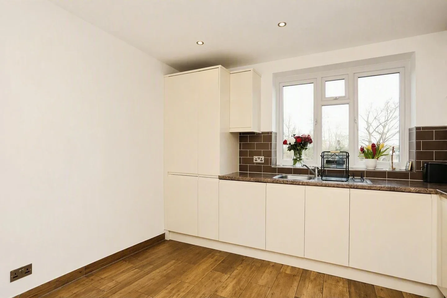 Flat Addiscombe Road in Greater London