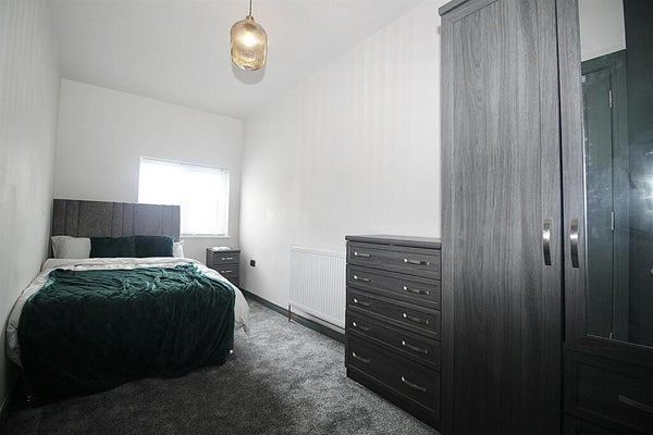 Flat Soham Road in London