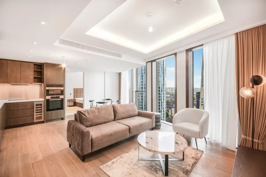 Flat Carnation Way in Greater London