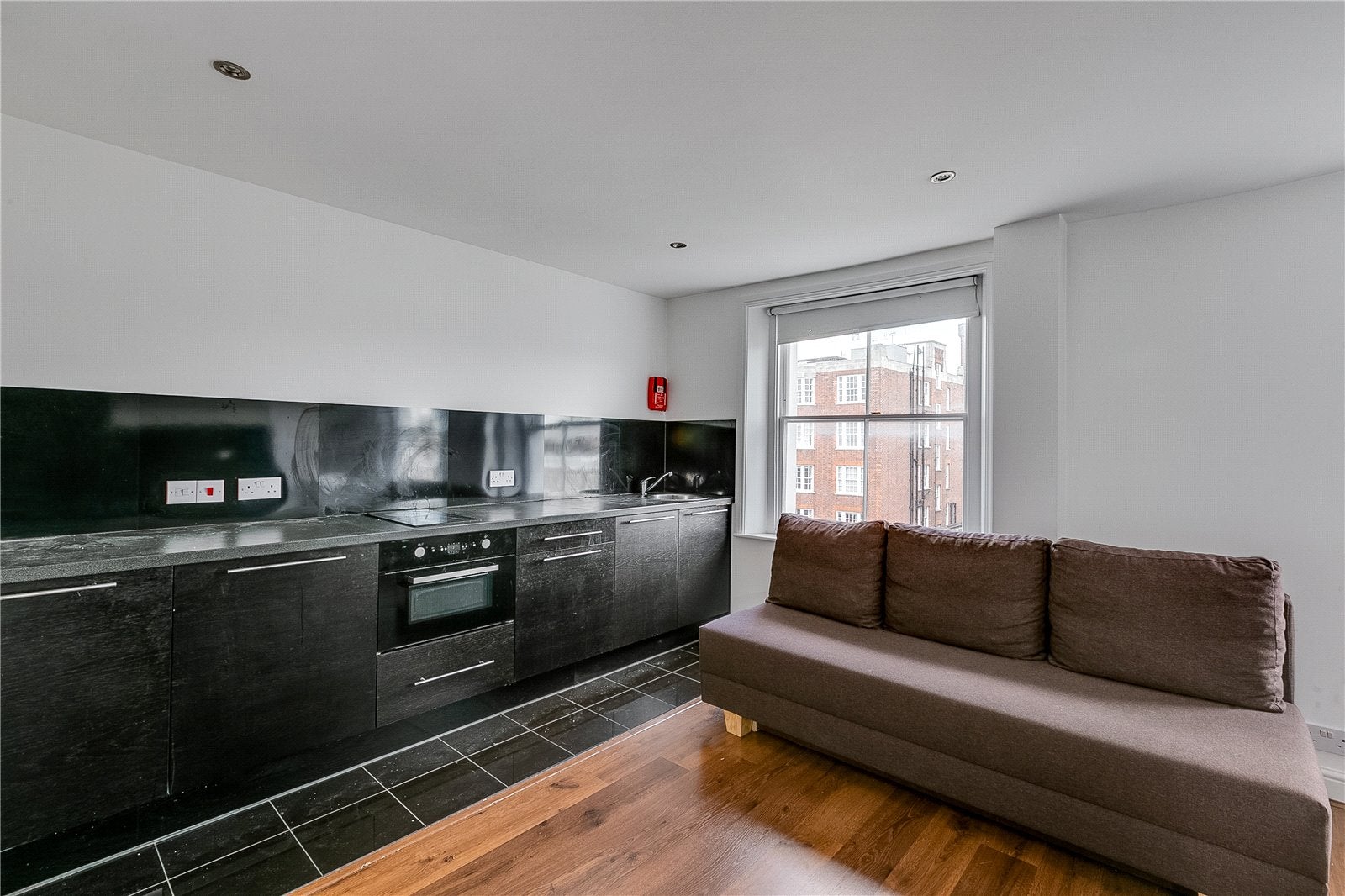 Flat Kensington Park Road in Greater London