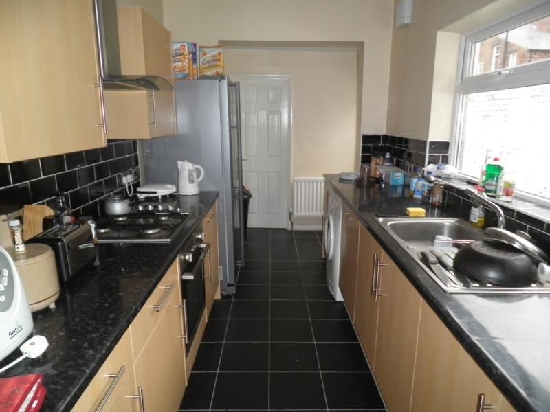 Flat Biddlestone Road in Newcastle upon Tyne