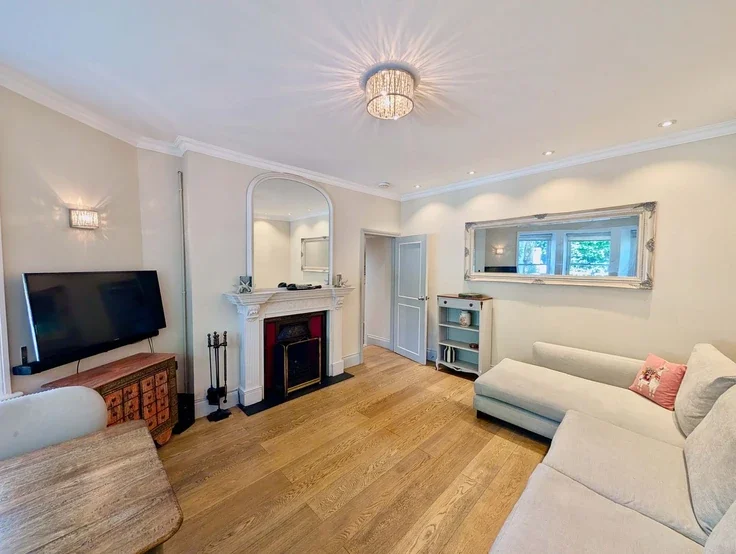 Flat Ladbroke Grove in Greater London