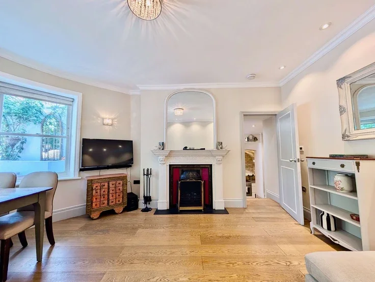 Flat Ladbroke Grove in Greater London