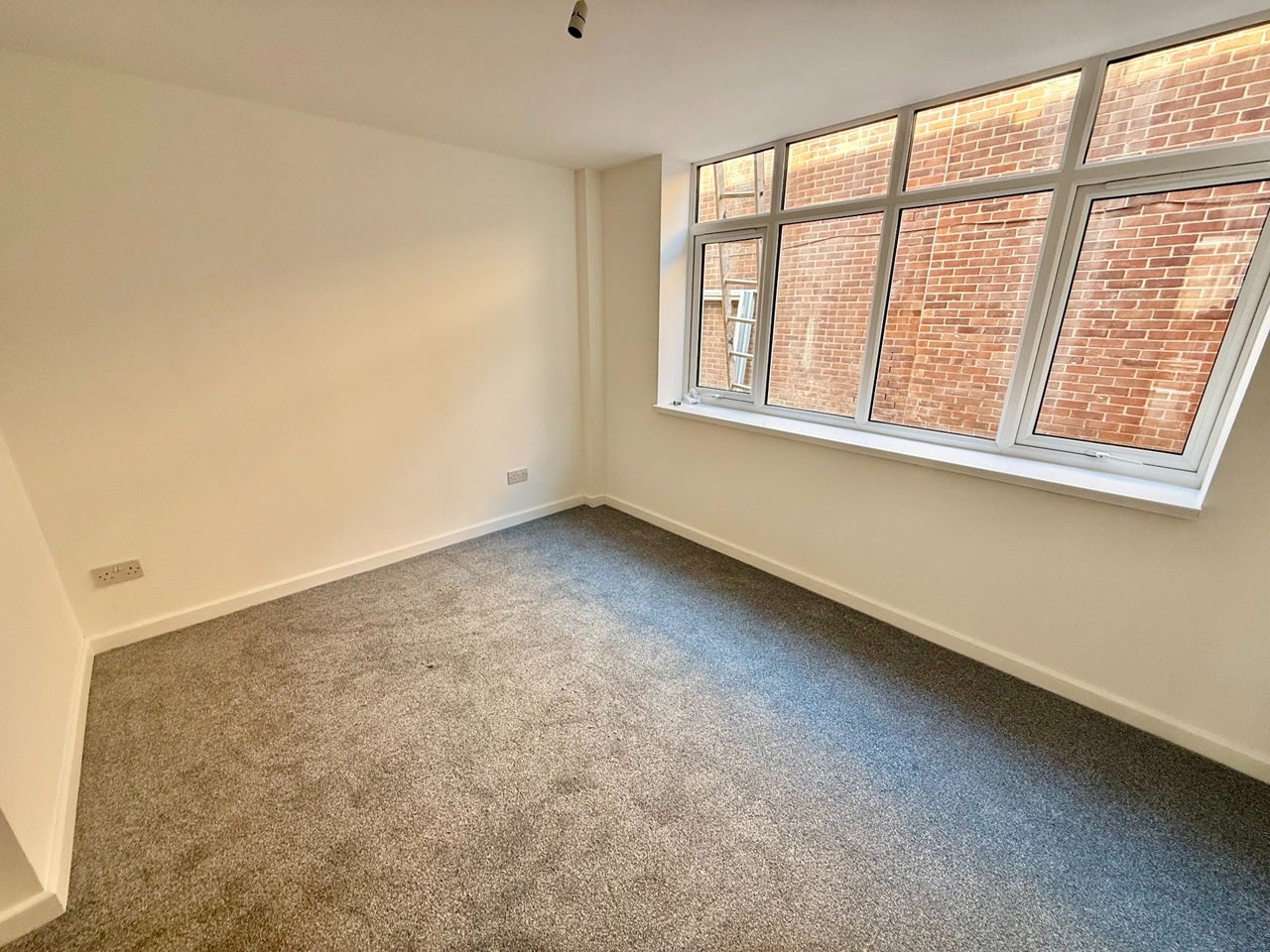 Flat Market Place in Mansfield Woodhouse