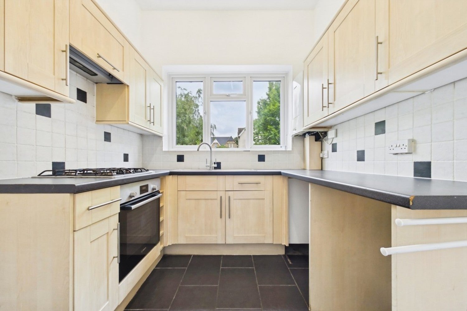 Flat Christchurch Road in Folkestone and Hythe District