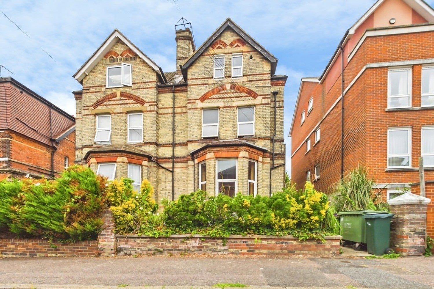 Flat Christchurch Road in Folkestone and Hythe District