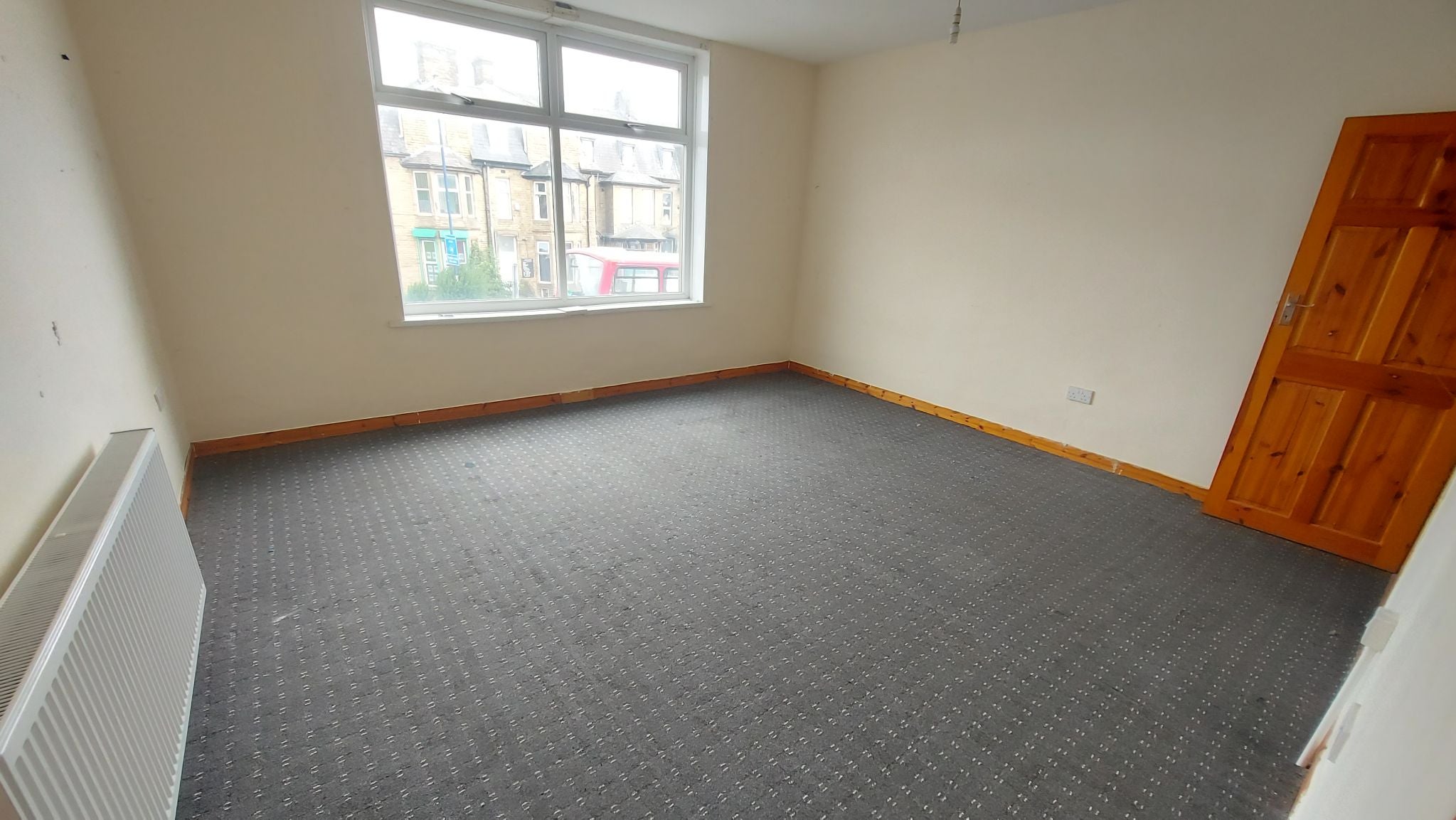 Flat Toller Lane in Bradford