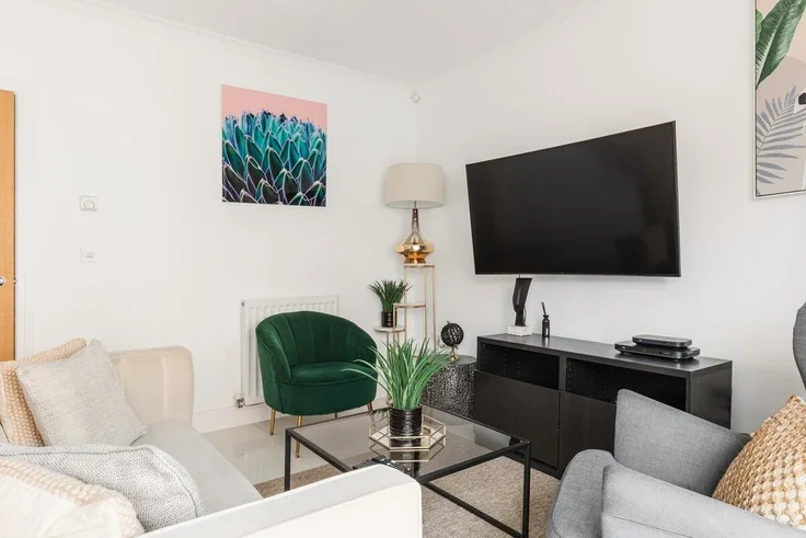 House Wilkes Close in Greater London