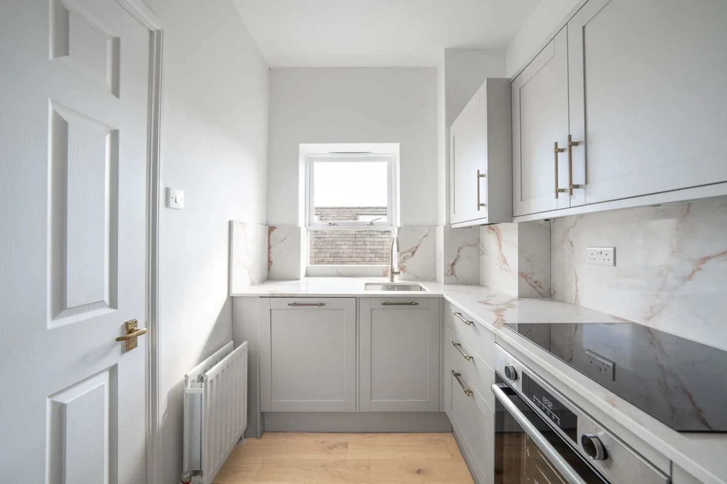 Flat Salusbury Road in Greater London