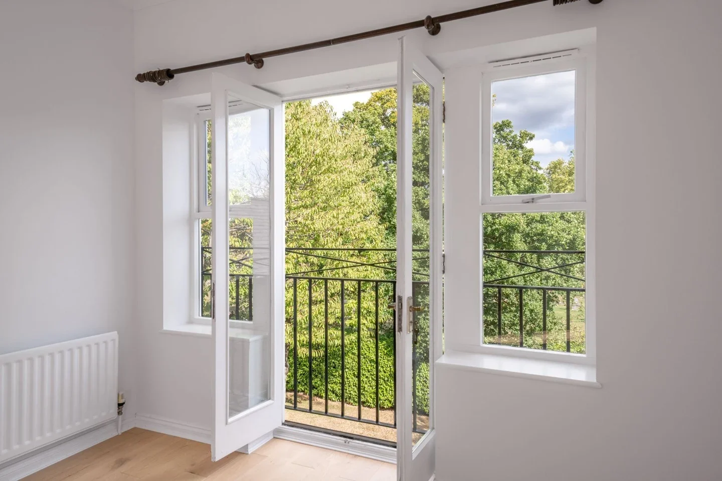 Flat Salusbury Road in Greater London