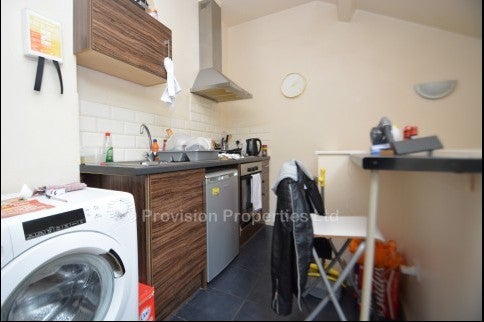 Flat Moorland Avenue in Leeds