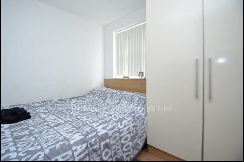 Flat Moorland Avenue in Leeds