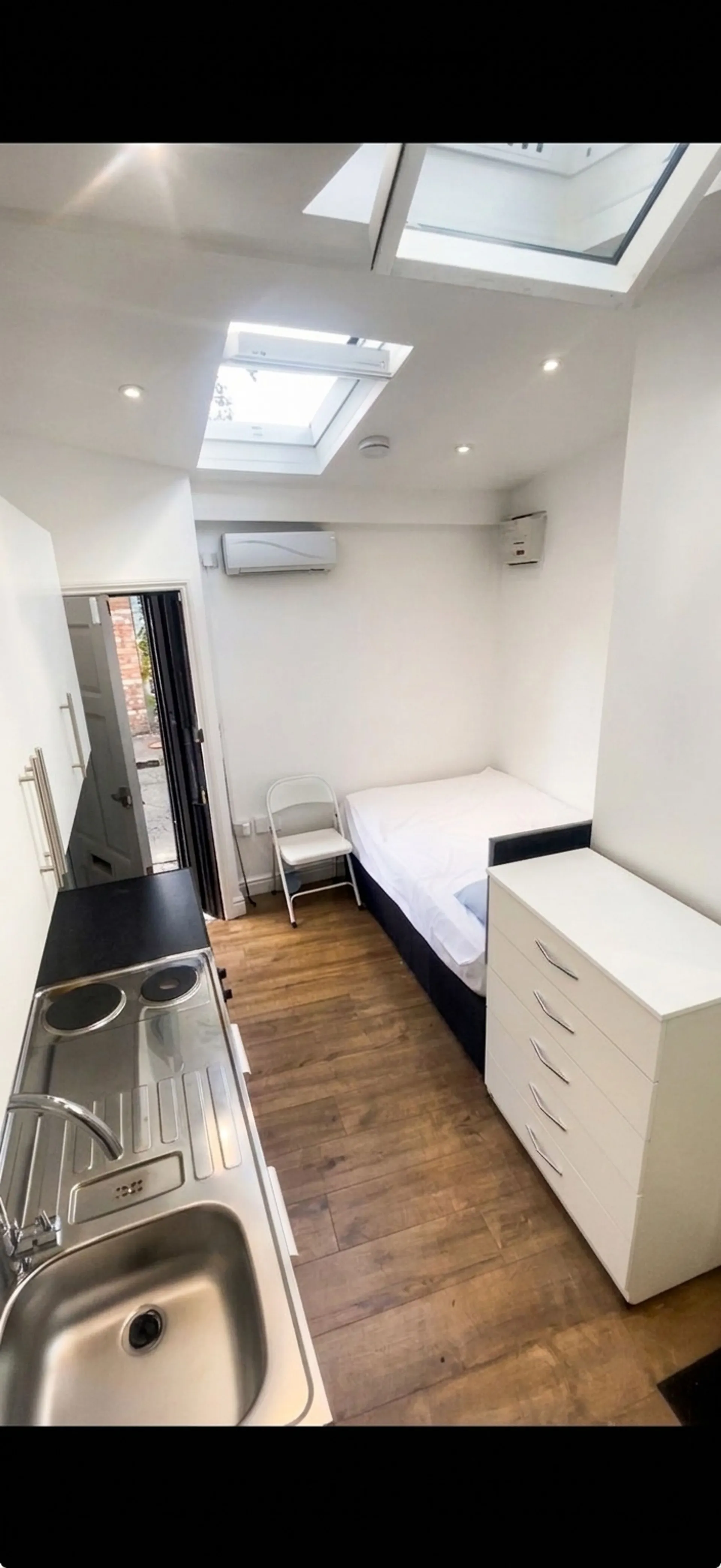 Flat Stockwell Road in Greater London
