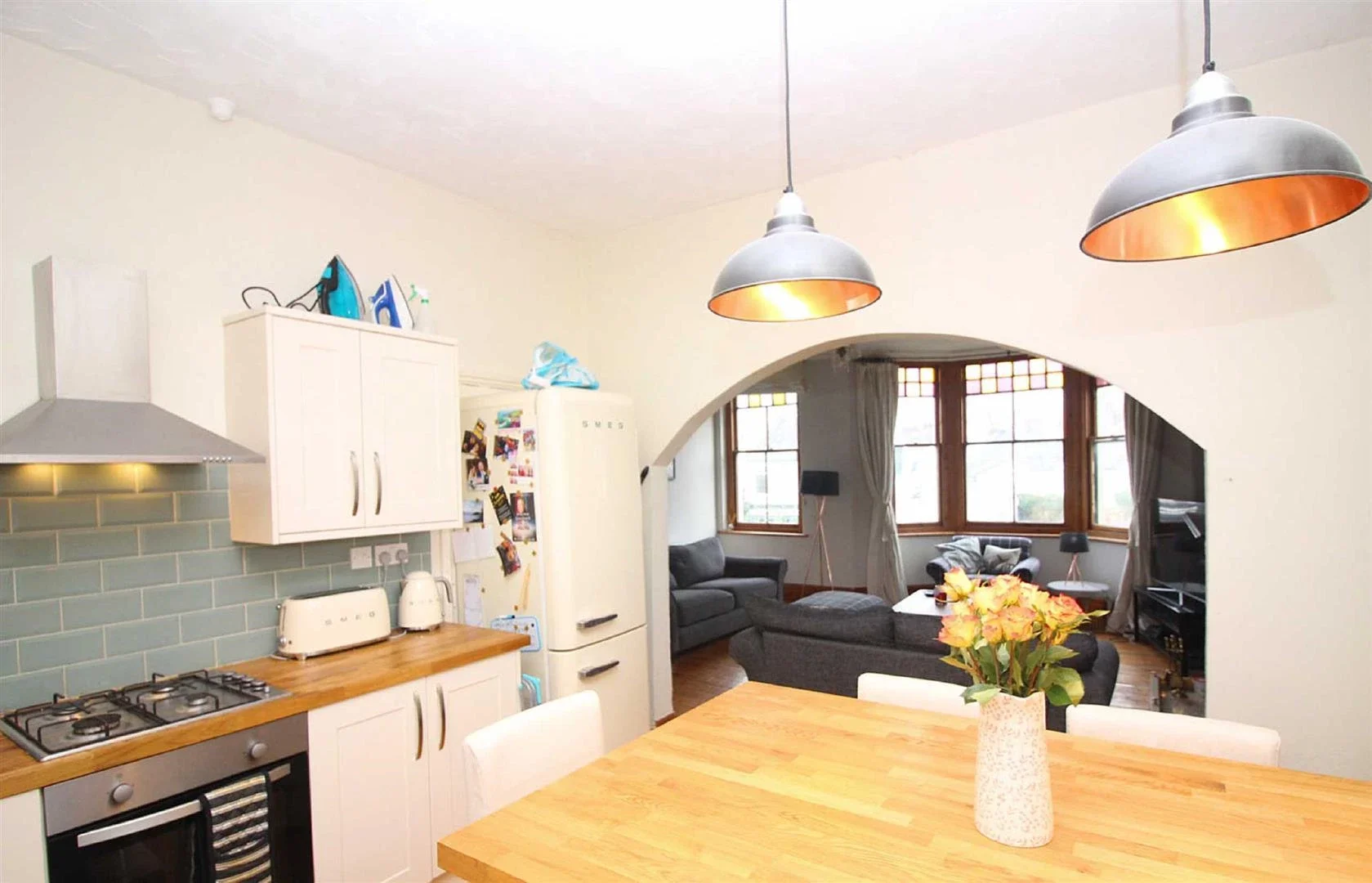 Flat Romilly Crescent in Cardiff