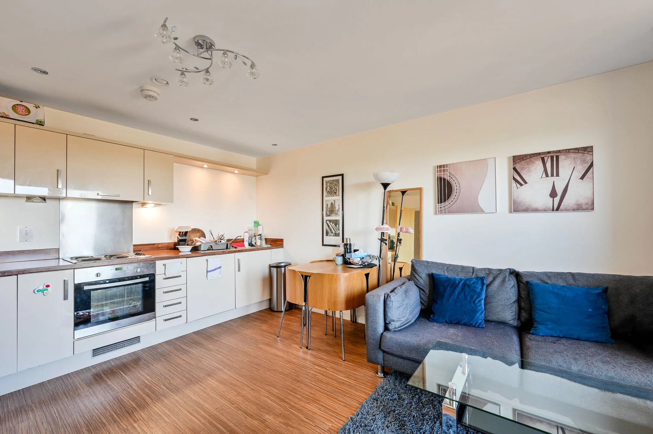 Flat Guildford Road in Woking