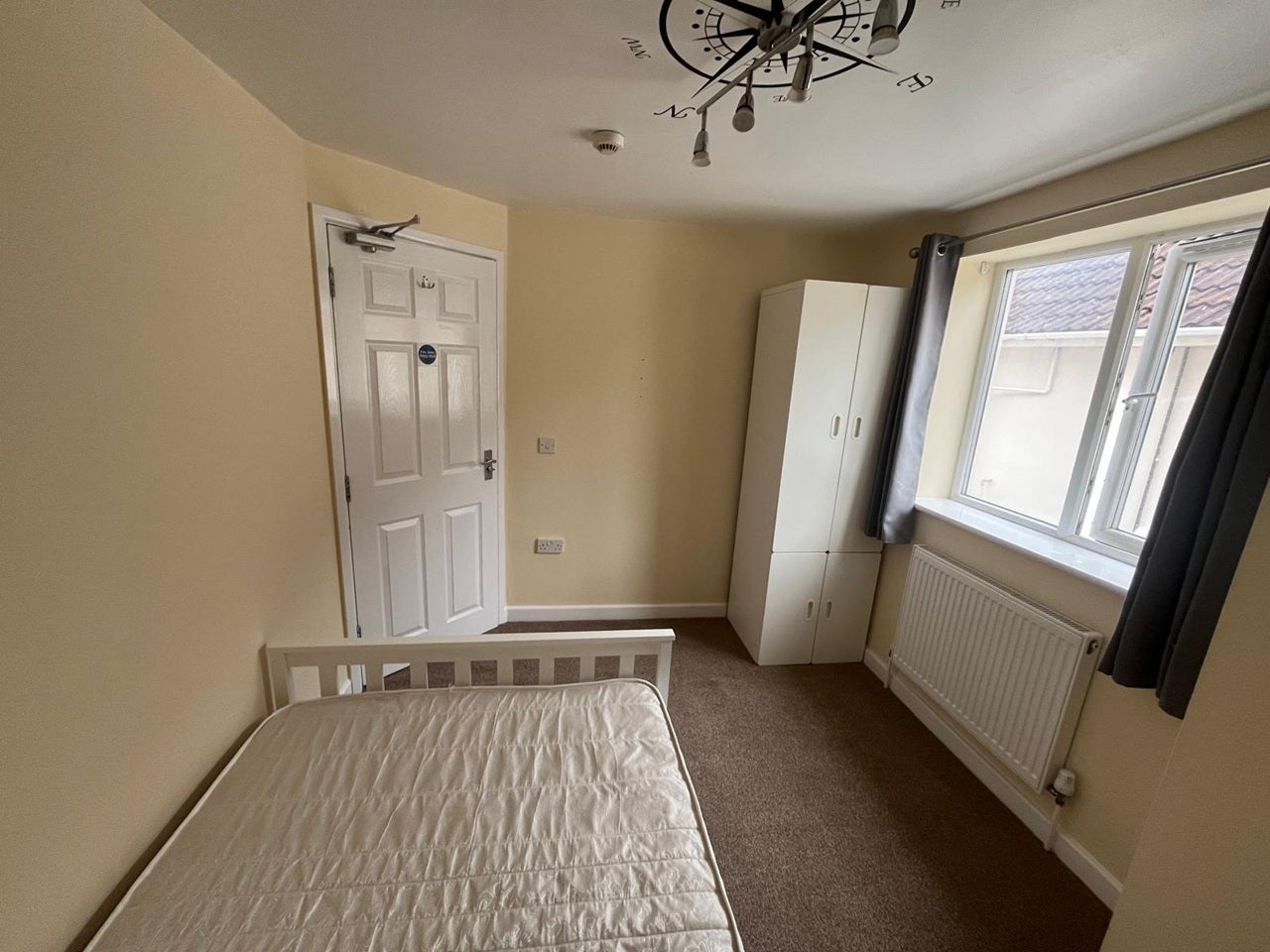 Room Rockley Road in Poole