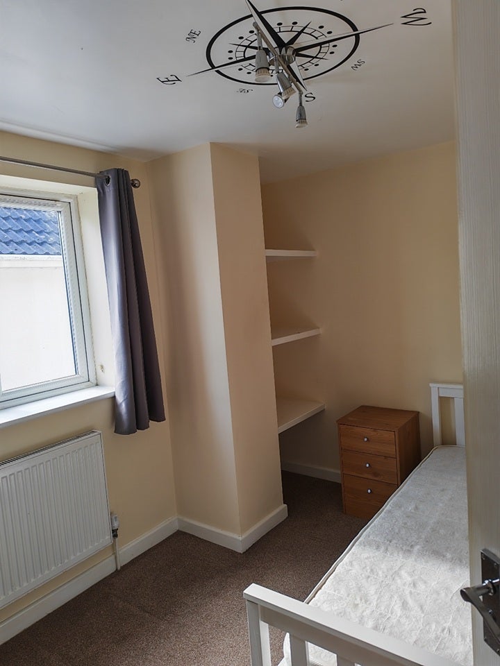 Room Rockley Road in Poole