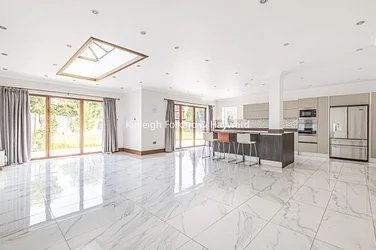 House Saddlescombe Way in Greater London