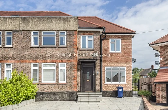 House Saddlescombe Way in Greater London