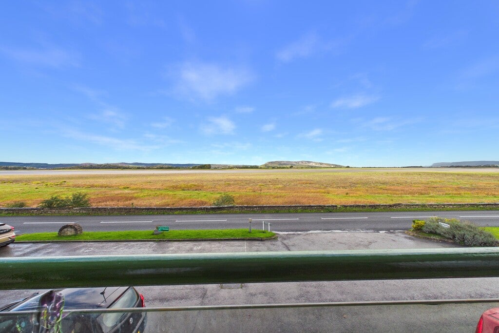 Flat Park Road in Sandside