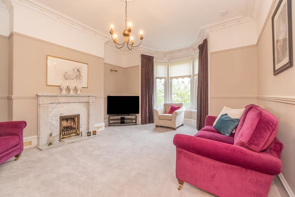 Flat Hamilton Place in Edinburgh