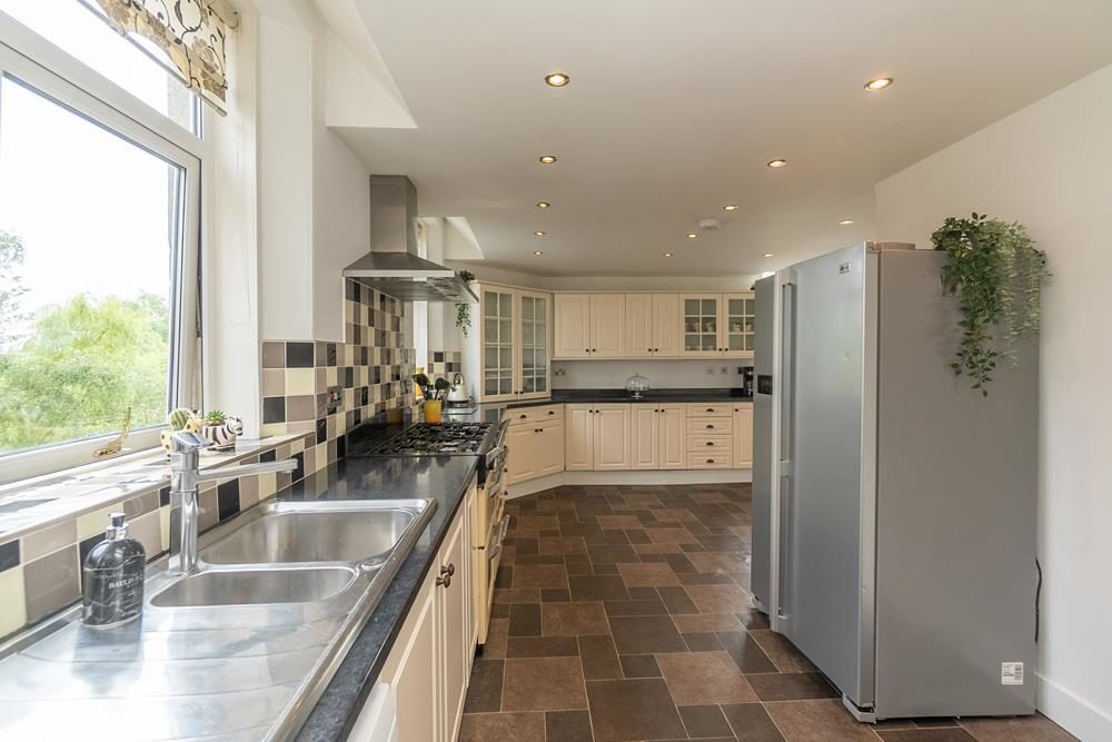Flat Hamilton Place in Edinburgh