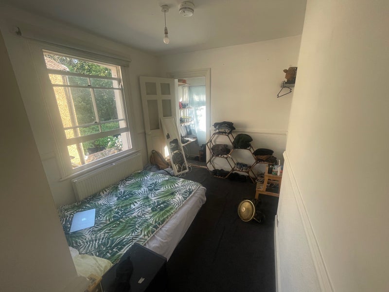 Room Wolseley Road in Greater London