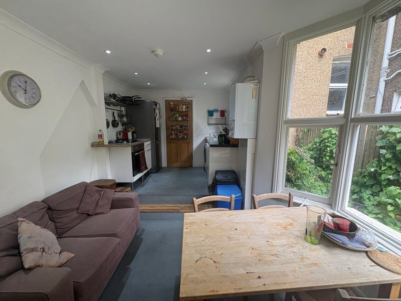 Room Wolseley Road in Greater London