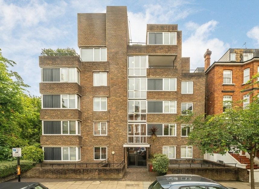 Flat Adamson Road in Greater London