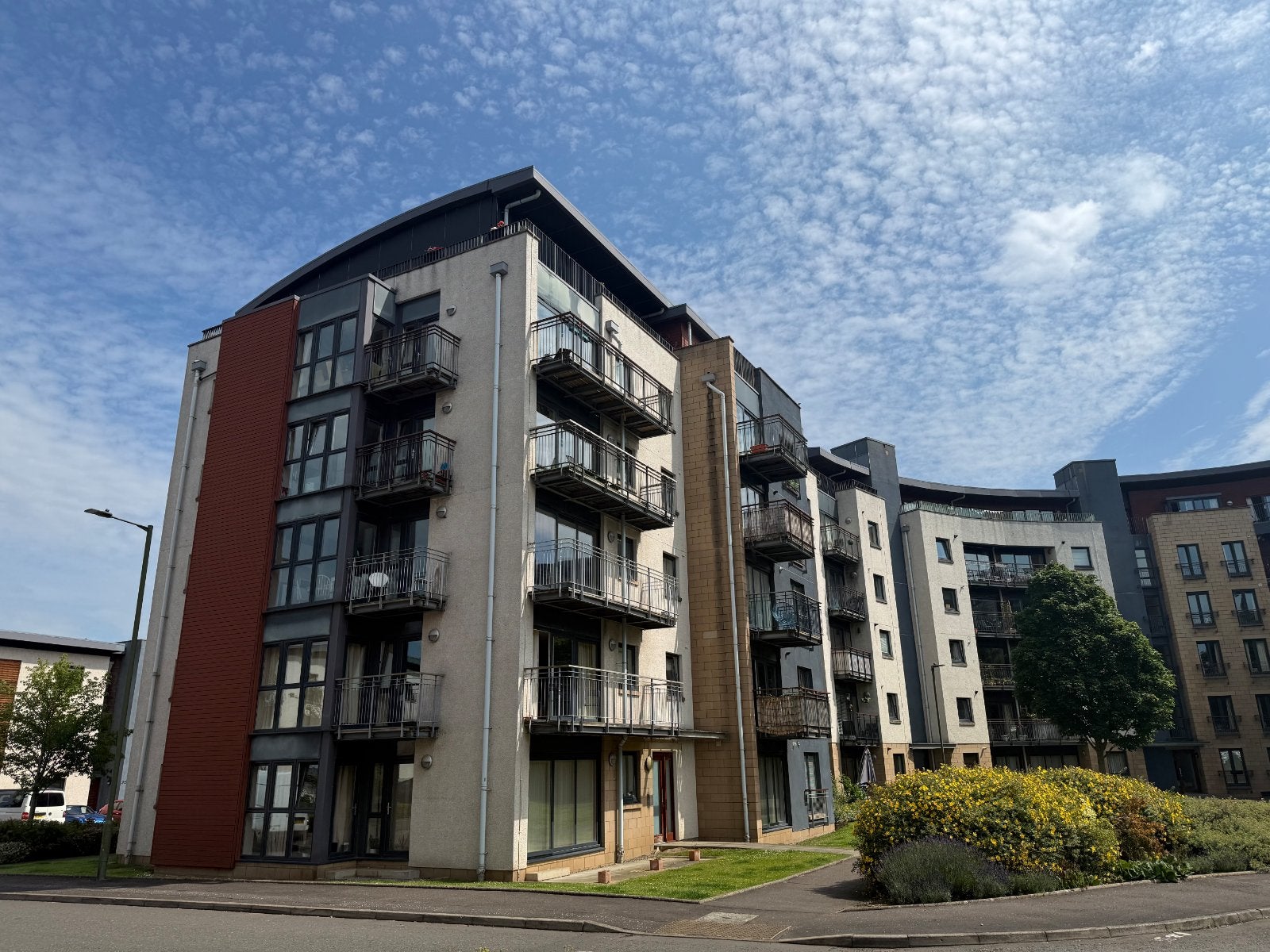 Flat East Pilton Farm Crescent in City of Edinburgh