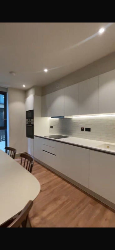 Room Ashley Road in Greater London