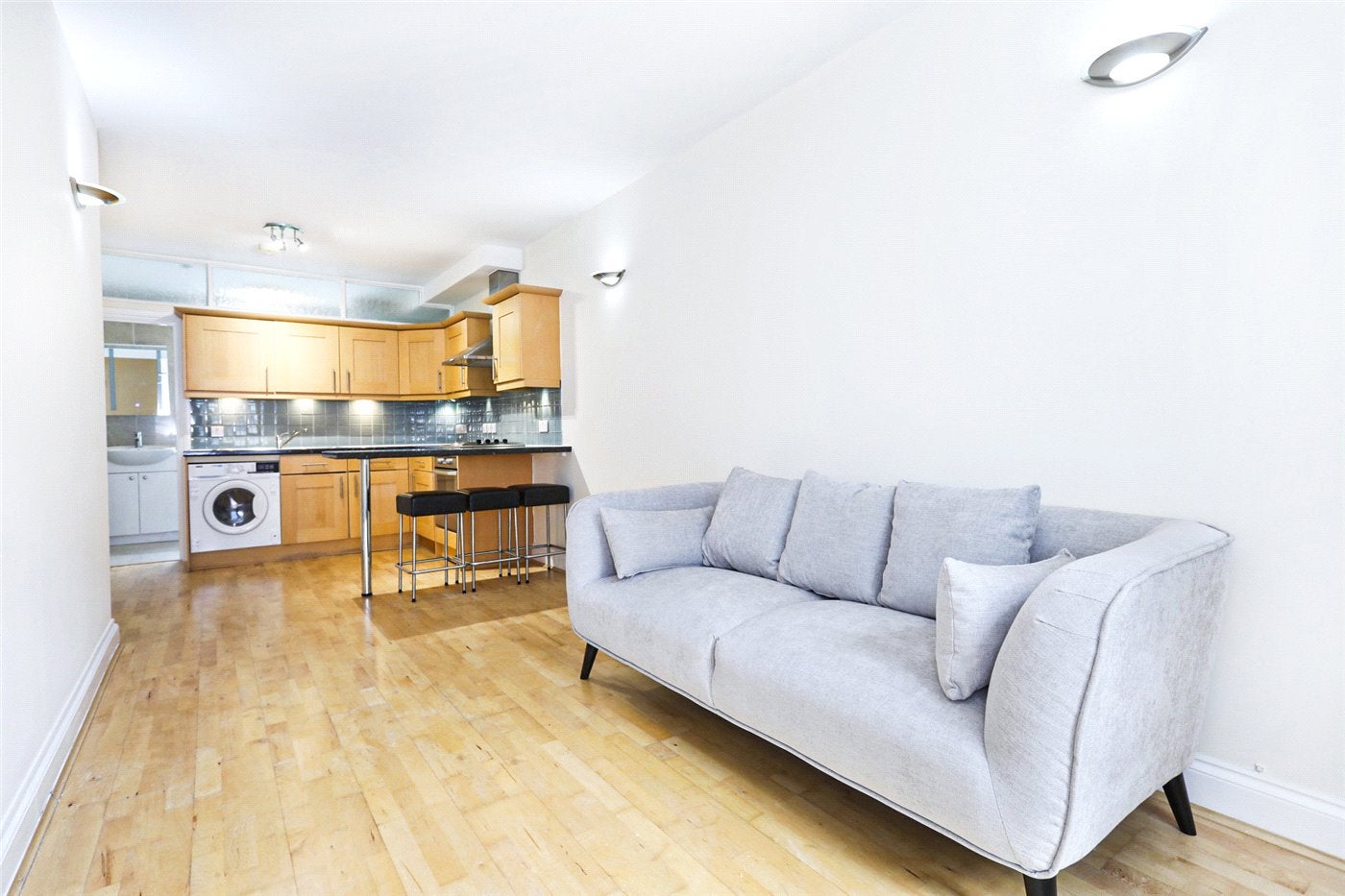 Flat Berwick Street in City of Westminster