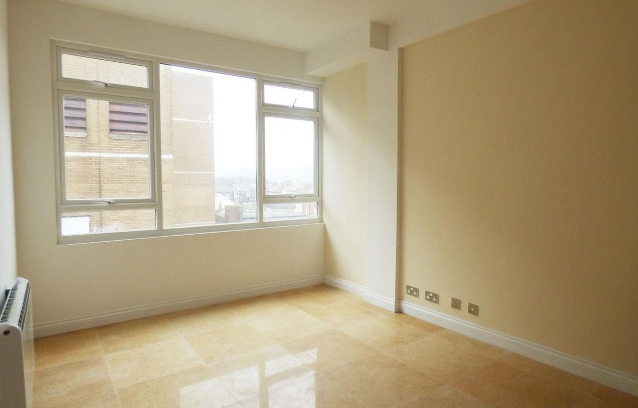 Flat Sandgate Road in Folkestone and Hythe District