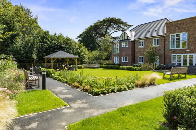 Flat Addington Road in Greater London
