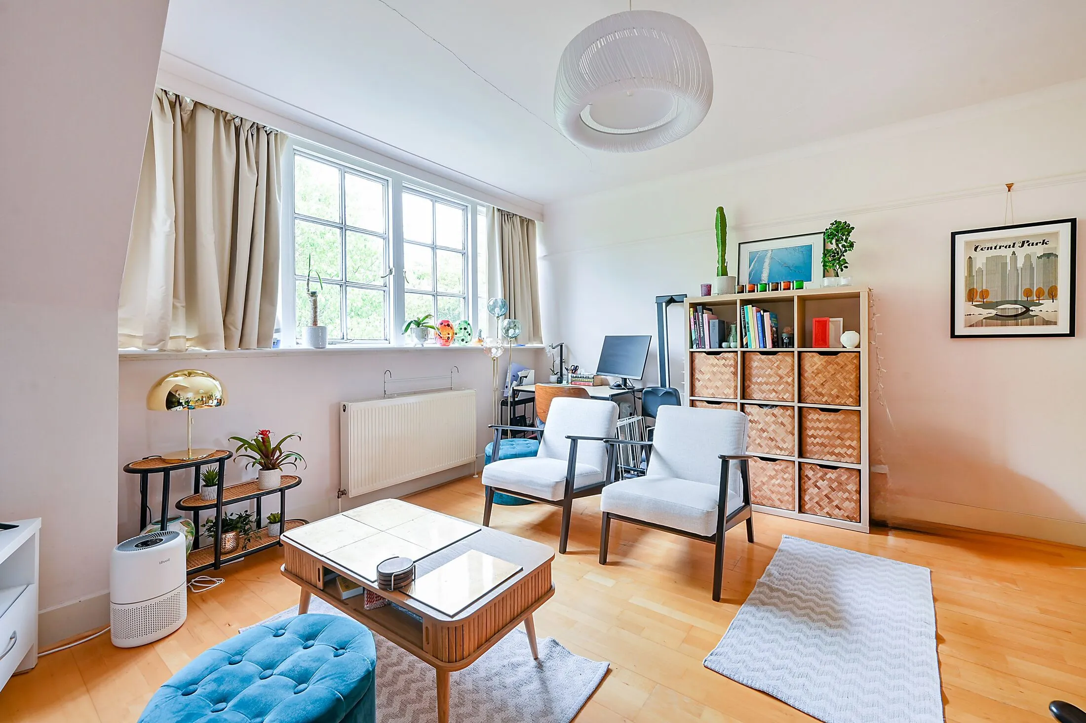 Flat Woodstock Road in Greater London