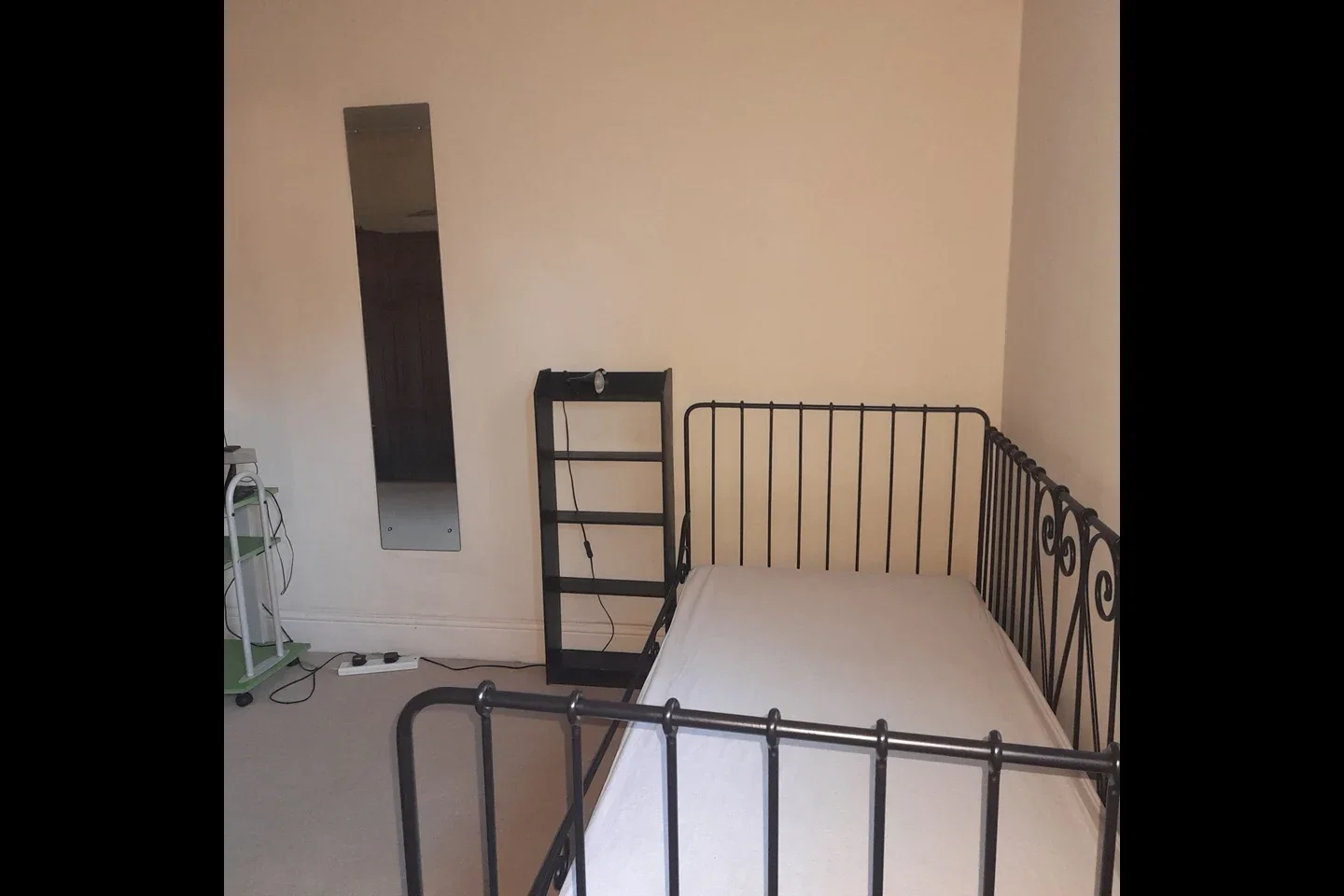 Room Wrottesley Road in Greater London