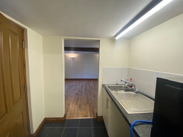 Flat High Street in Wotton-under-Edge