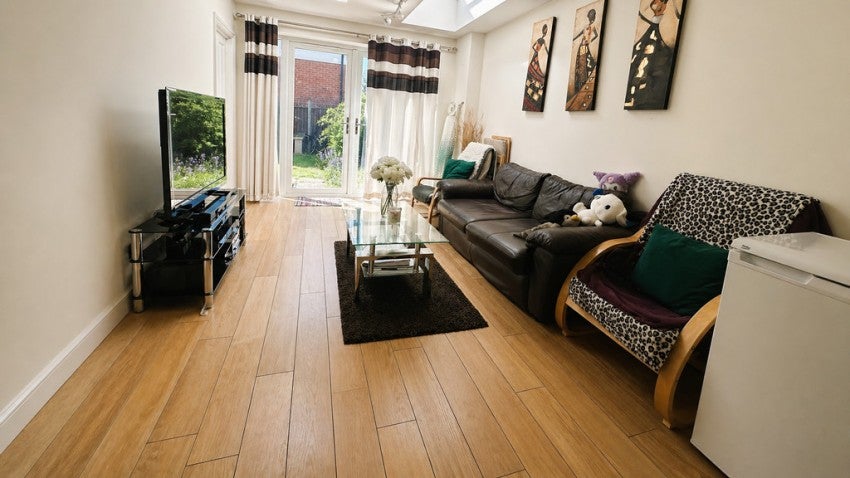 House Bridgehill Close in Guildford