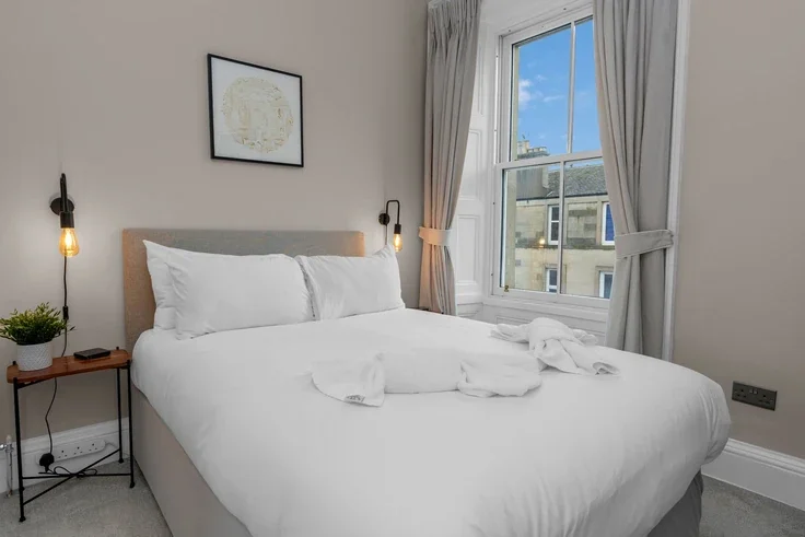 Flat Caledonian Road in City of Edinburgh