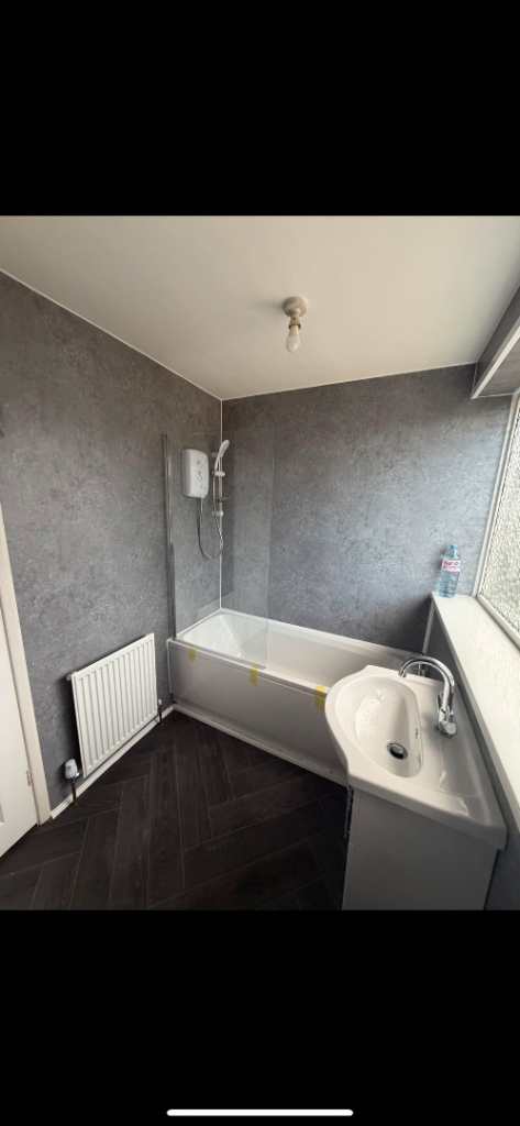 House Trewint Close in Nuneaton and Bedworth