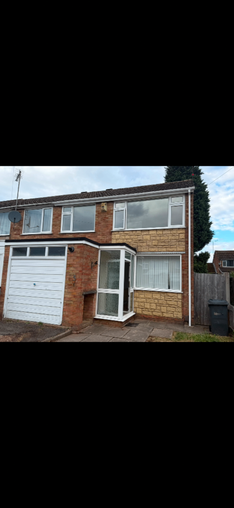 House Trewint Close in Nuneaton and Bedworth