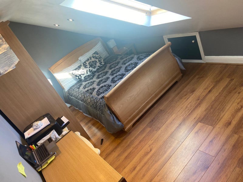 House Herent Drive in Greater London