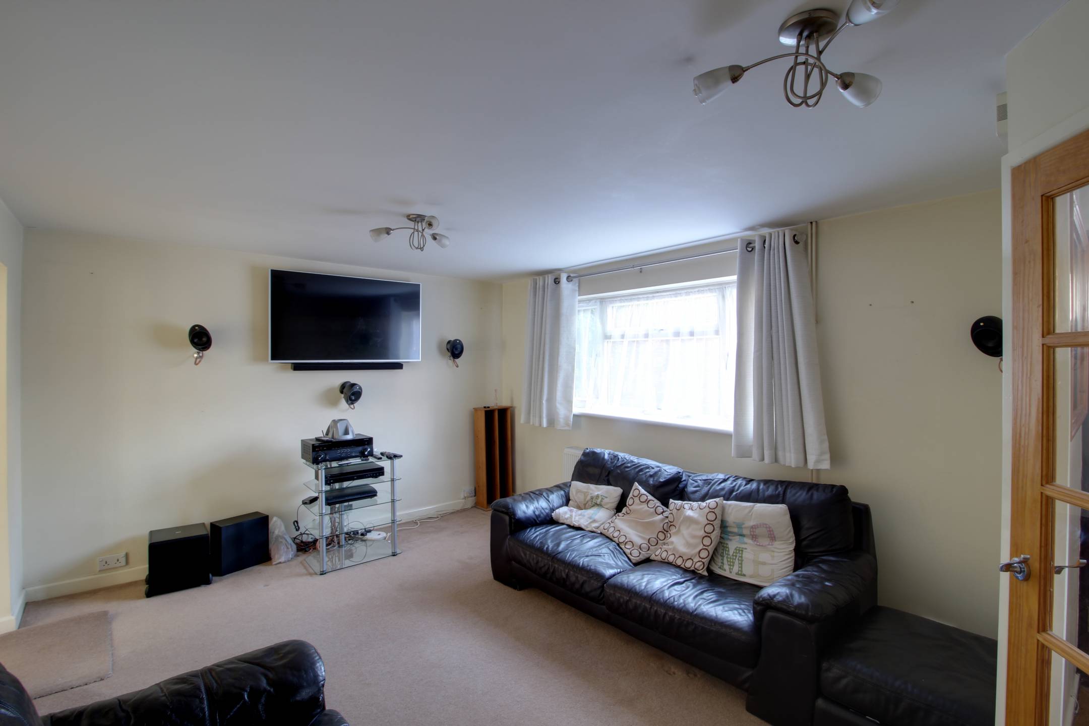 House Hardy Close in Crawley