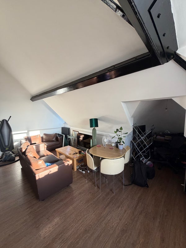 Room Whipps Cross Road in Greater London