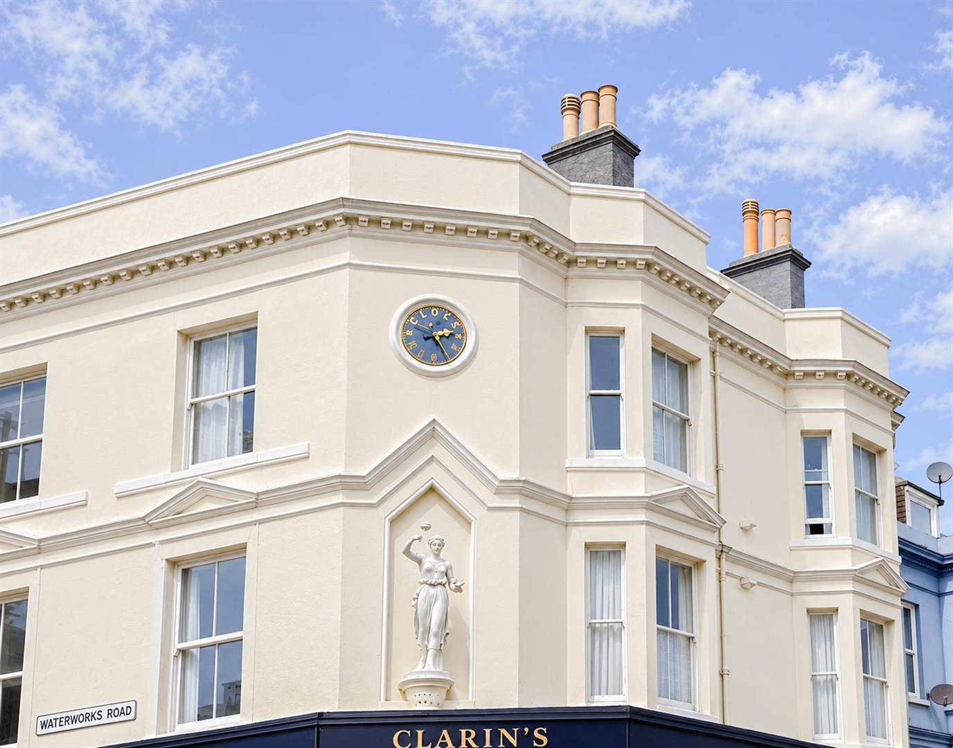 Flat Queens Road in St Leonards
