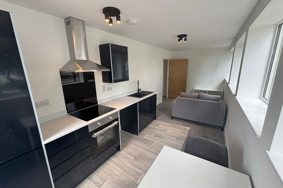 Flat Glumangate in Chesterfield