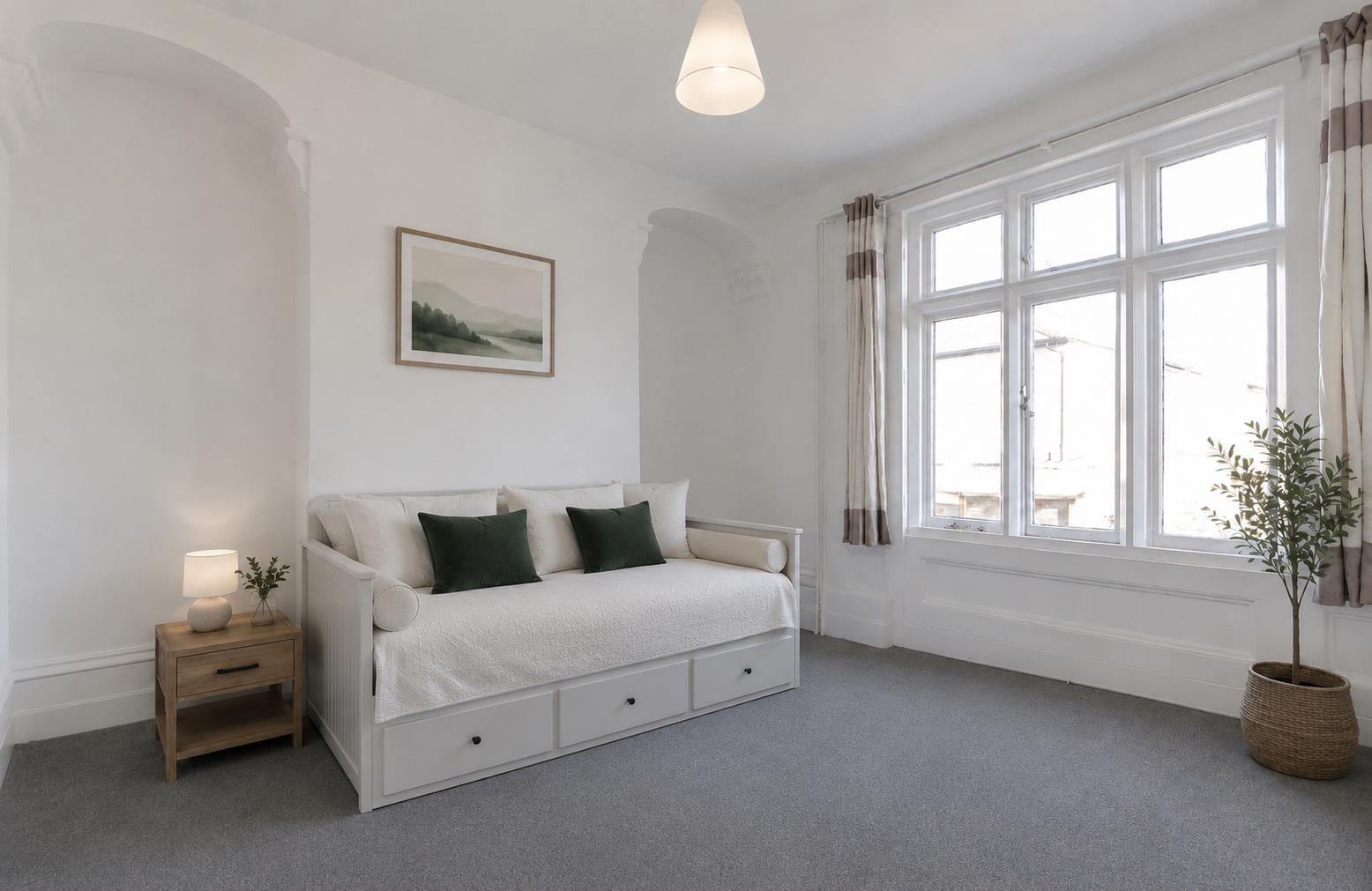 Flat Nascot Road in Watford