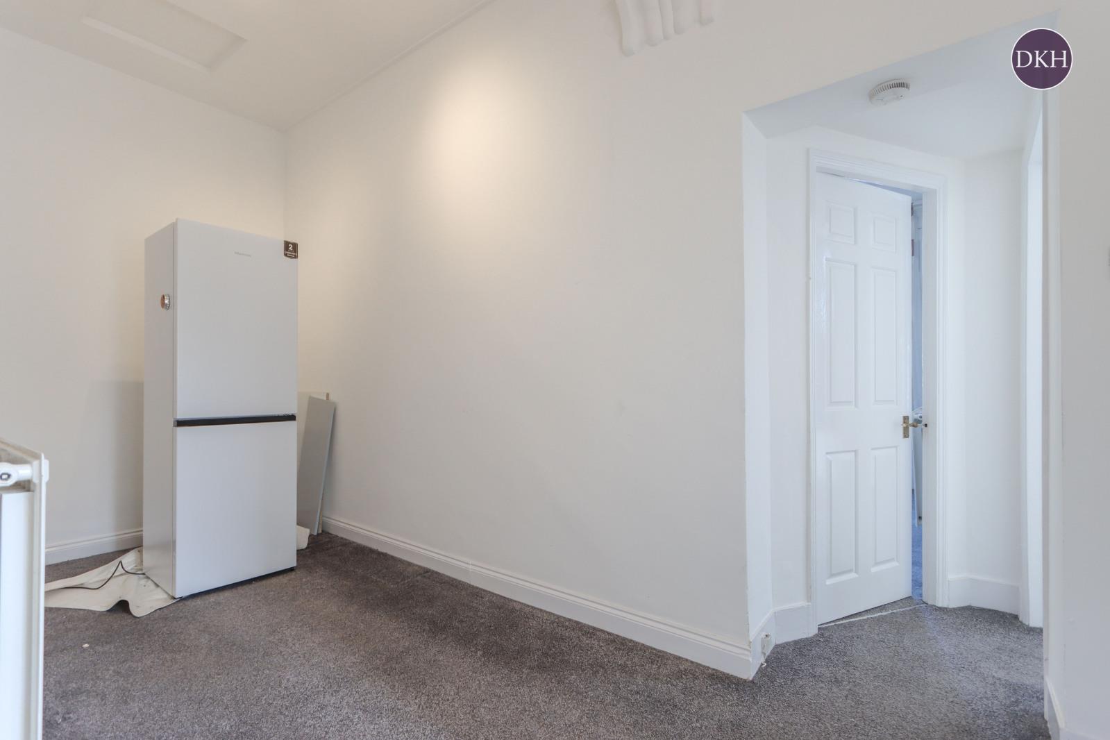 Flat Nascot Road in Watford